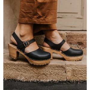 FREE PEOPLE MIA Black Leather ABBA Buckle Strap Wooden Clog Sandals